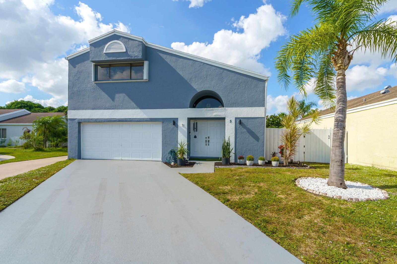 5 Compton Way, Boynton Beach, FL 33426