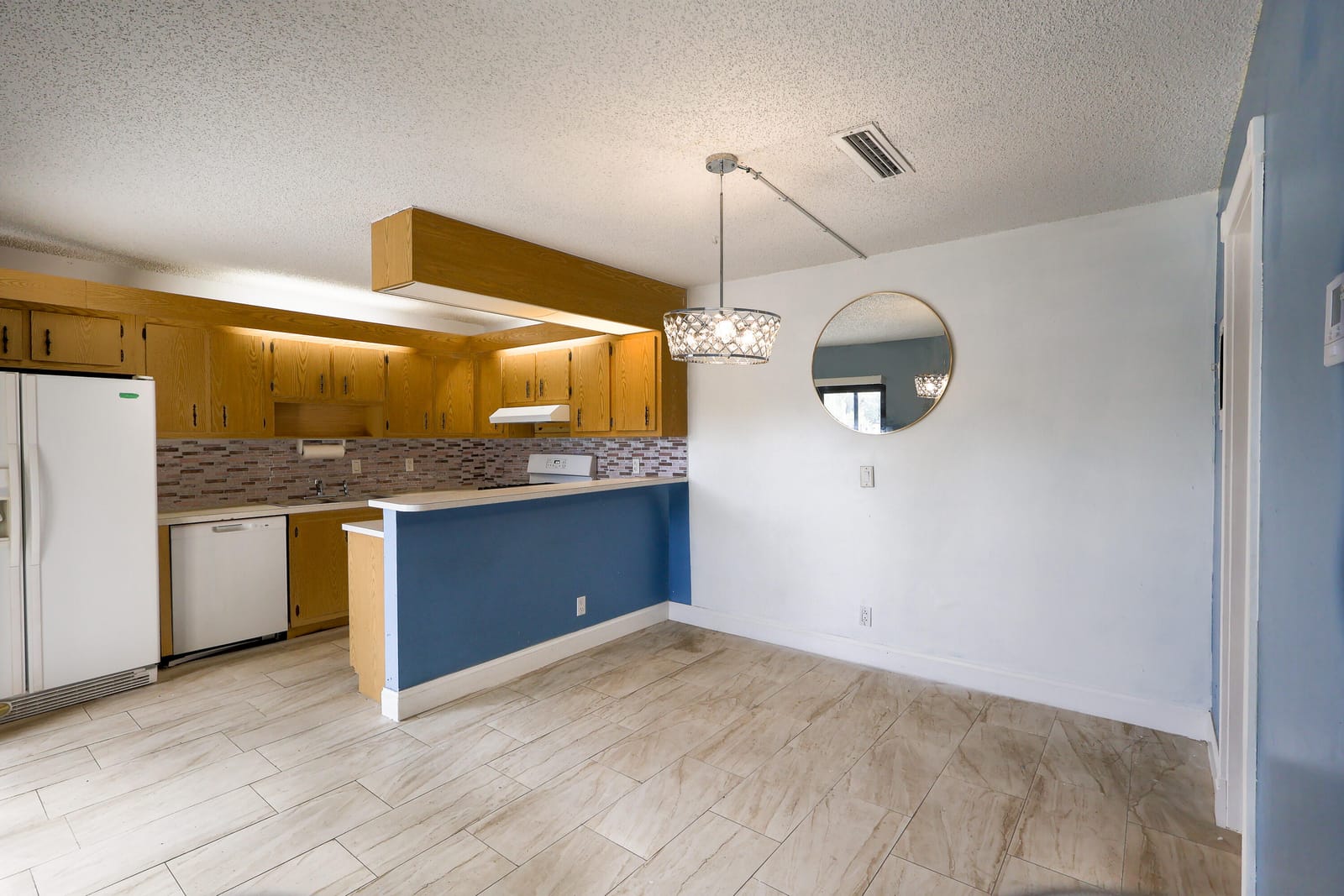 2464 Waterside Drive — photo 11