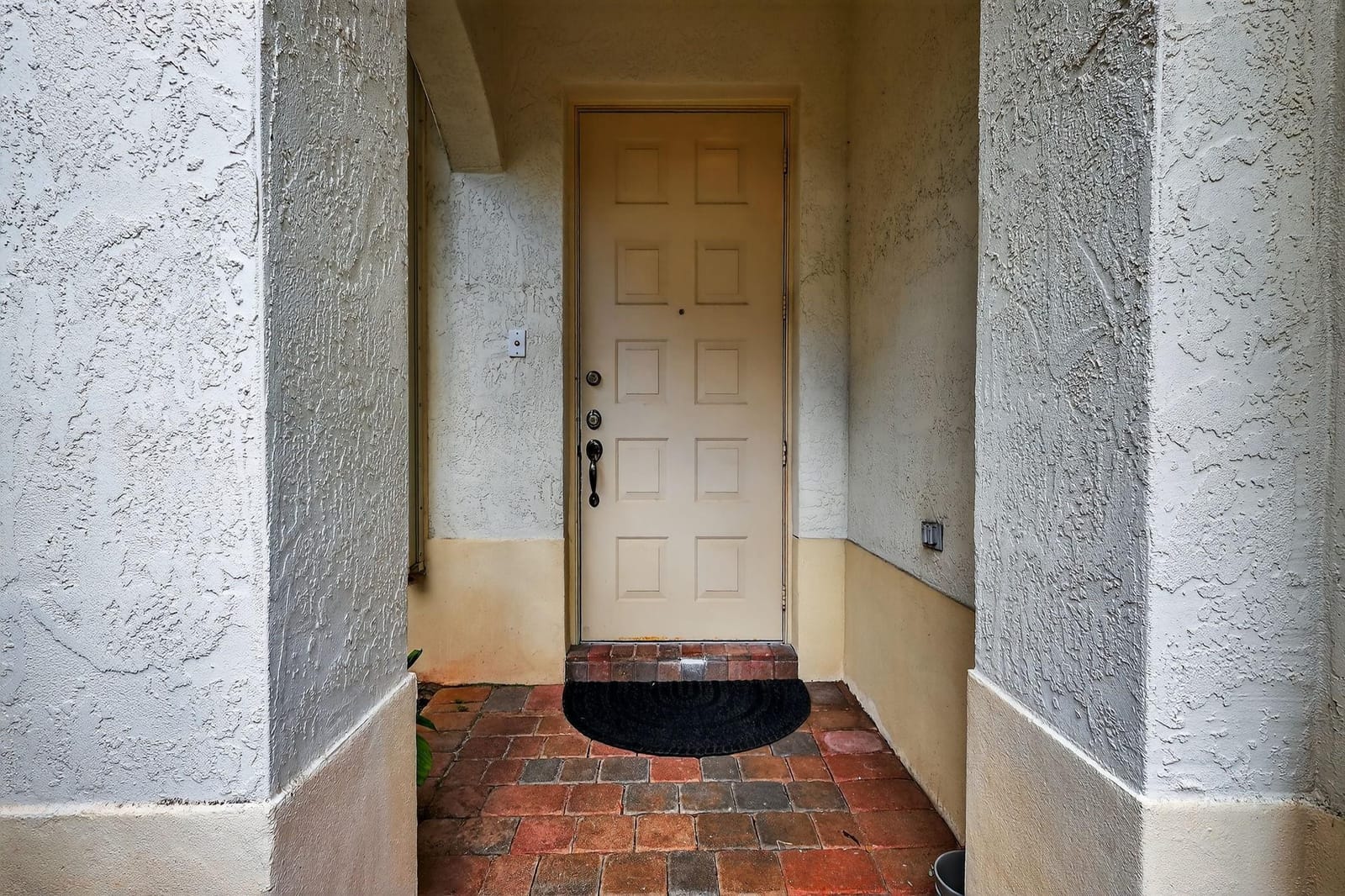 1716 NW 78th Way, Hollywood, FL 33024 photo 2