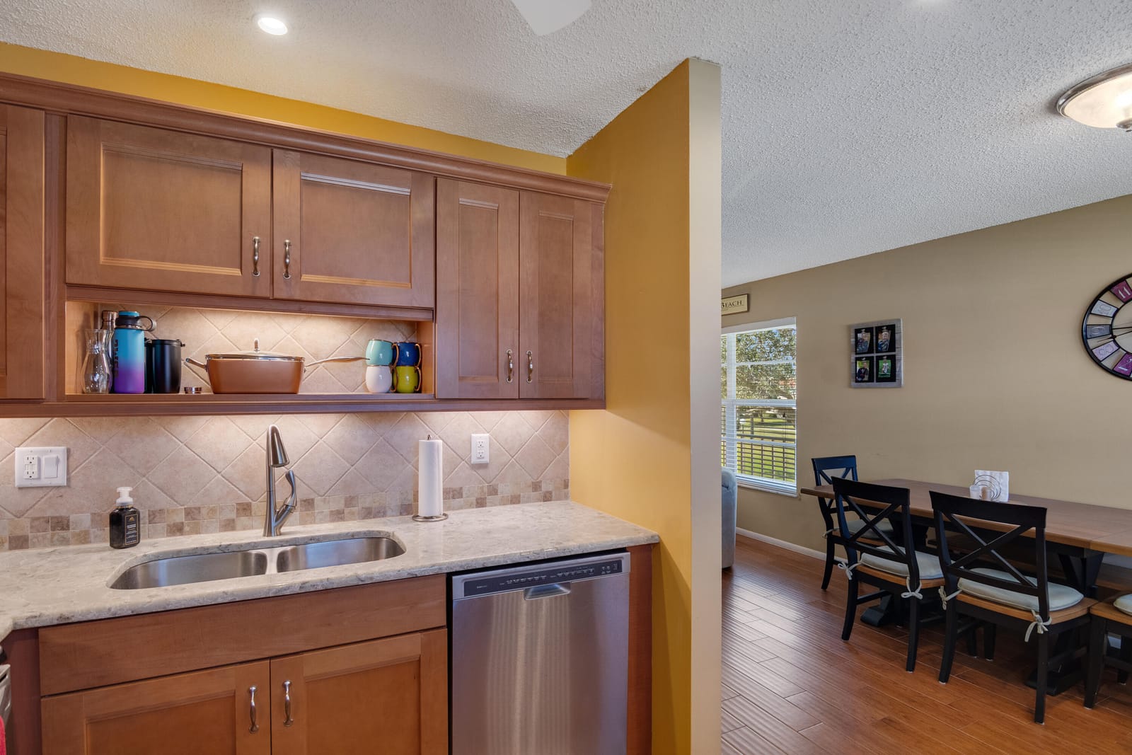 68 Royal Oak Court 202 — photo 12