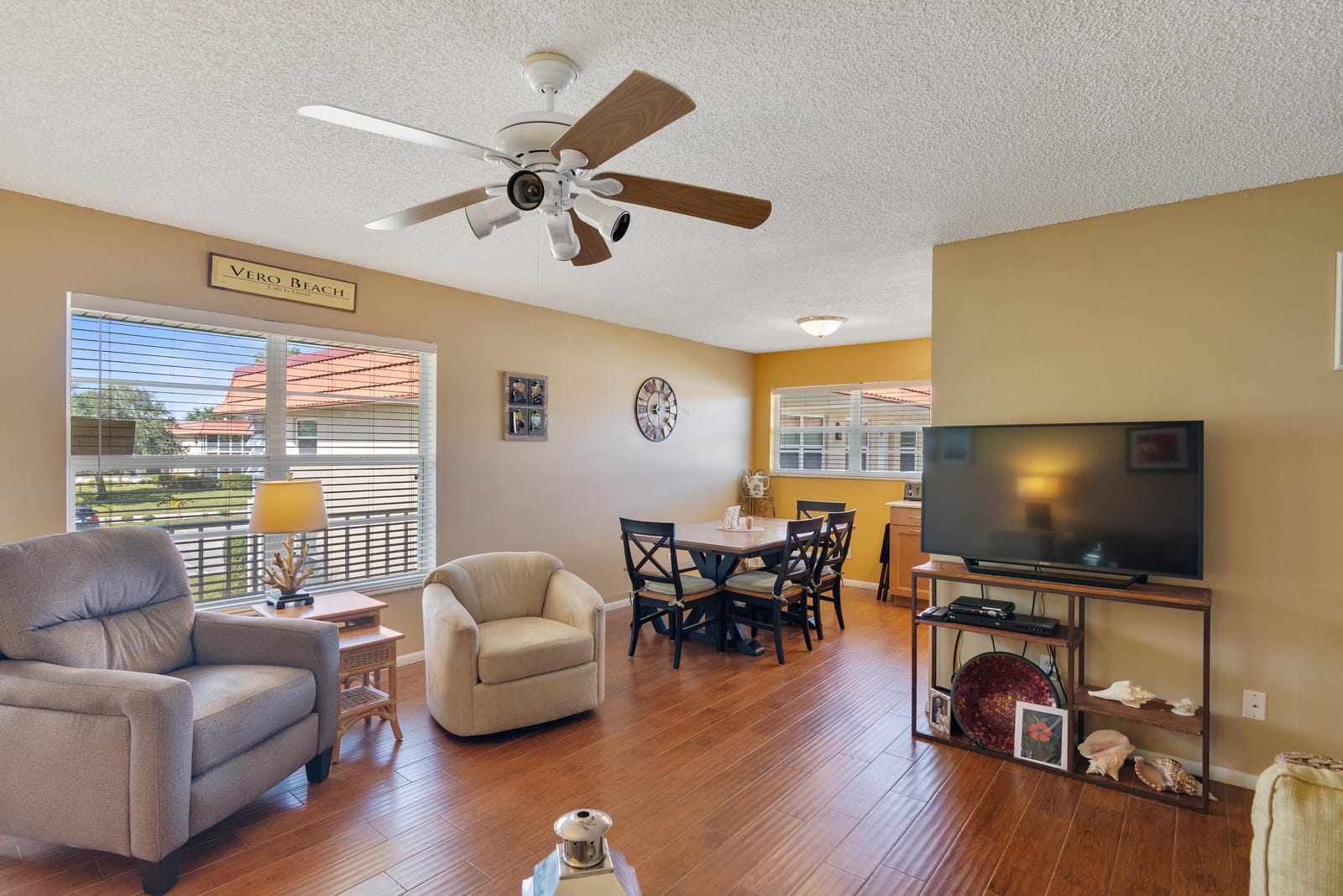 68 Royal Oak Court 202 — photo 3