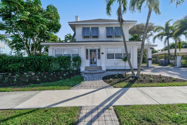 250 Foresteria Drive, Lake Park, FL 33403