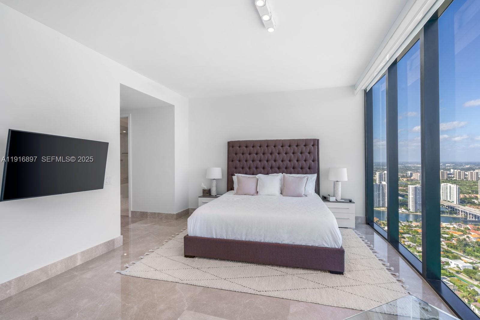 18555 Collins Avenue 5105 — photo 3