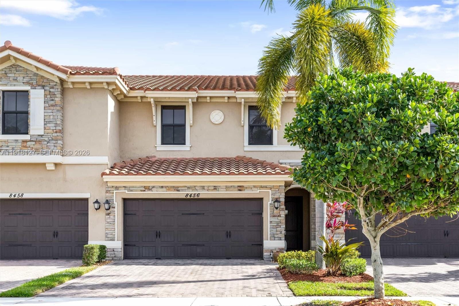 8456 Lake Majesty Lane 8456 — photo 5