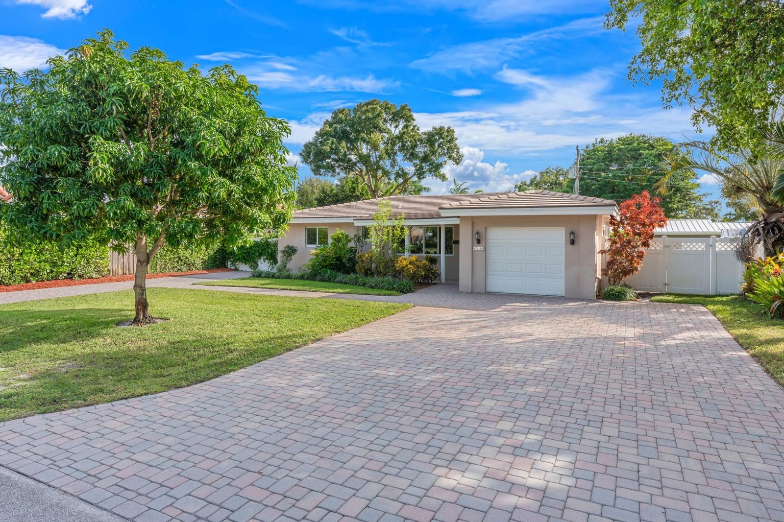 716 NE 20th Drive, Wilton Manors, FL 33305 photo 13