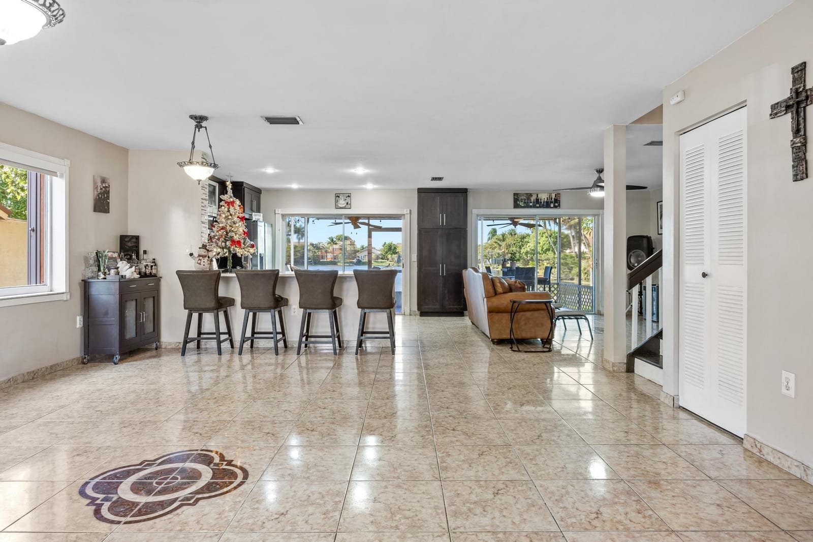 940 SW 96th Avenue — photo 8