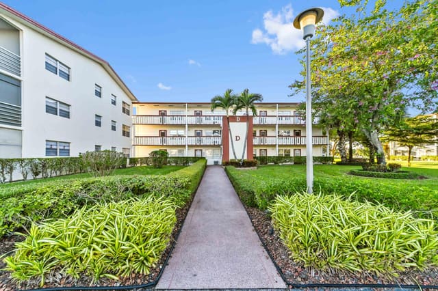 135 Brighton D, sold in Brighton At Century Village Condo, Boca Raton, FL