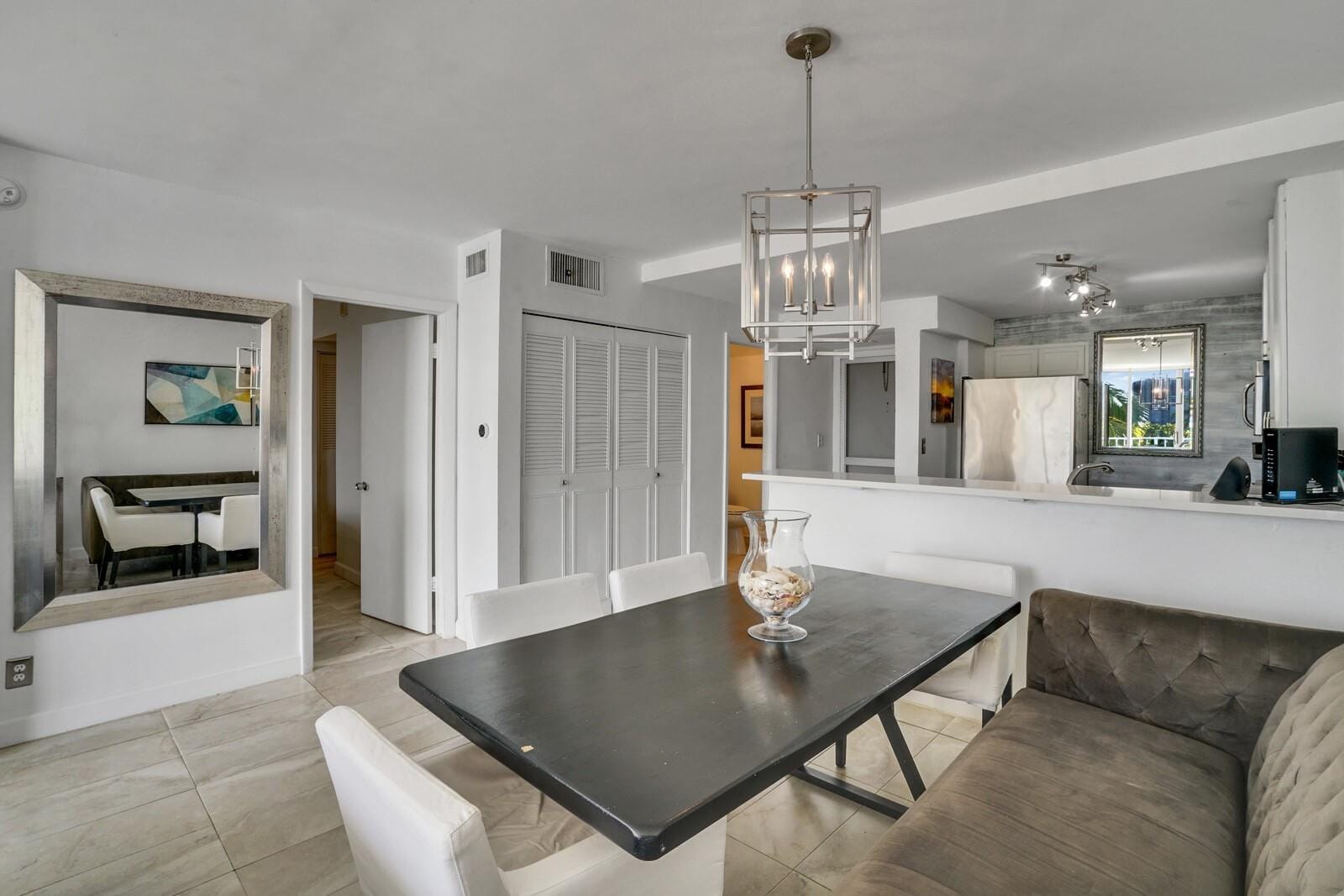 1609 N Riverside Drive 304 — photo 11