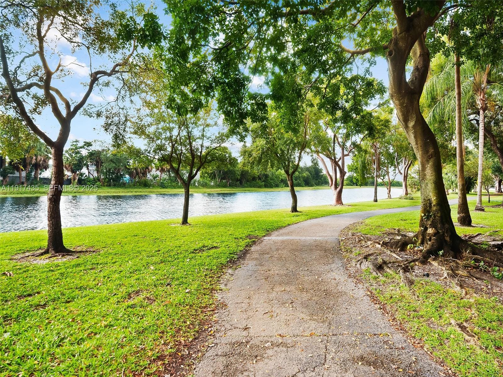 2202 S Cypress Bend Drive 204, Pompano Beach, FL 33069 photo 14