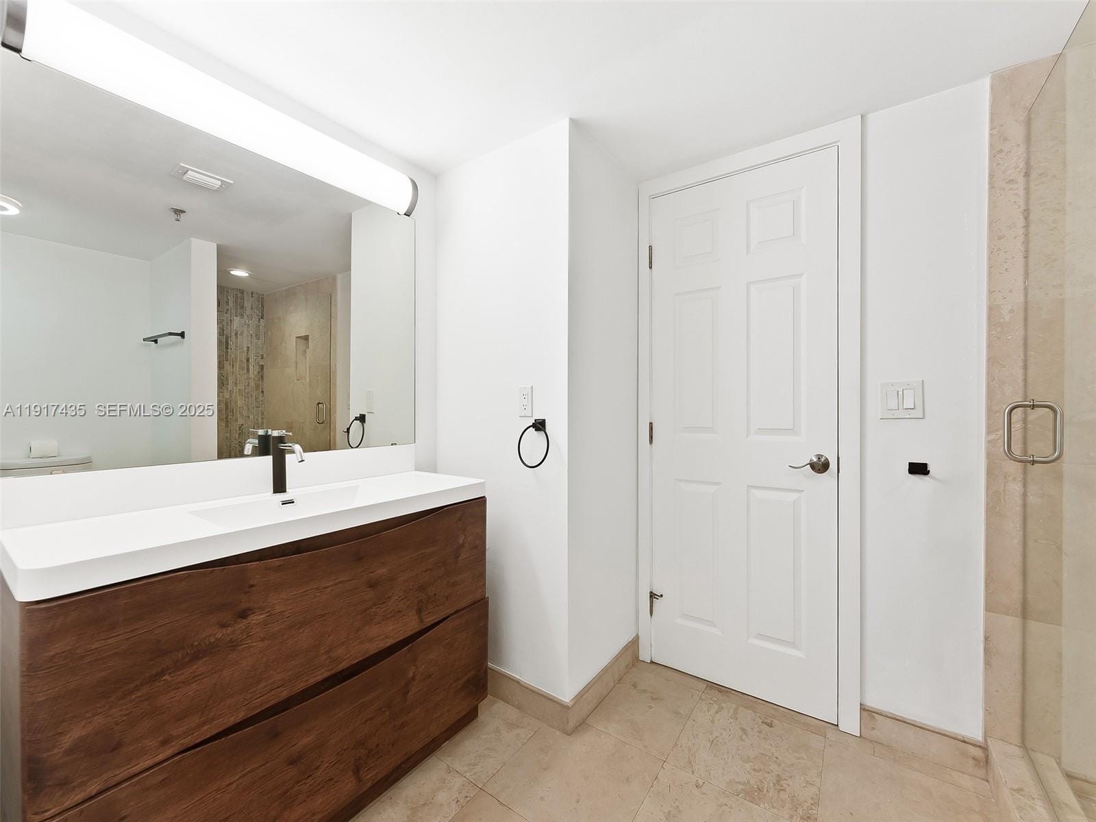2202 S Cypress Bend Drive 204, Pompano Beach, FL 33069 photo 5