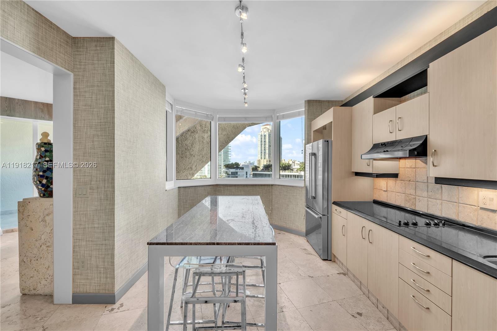 300 S Pointe Drive 906 — photo 8