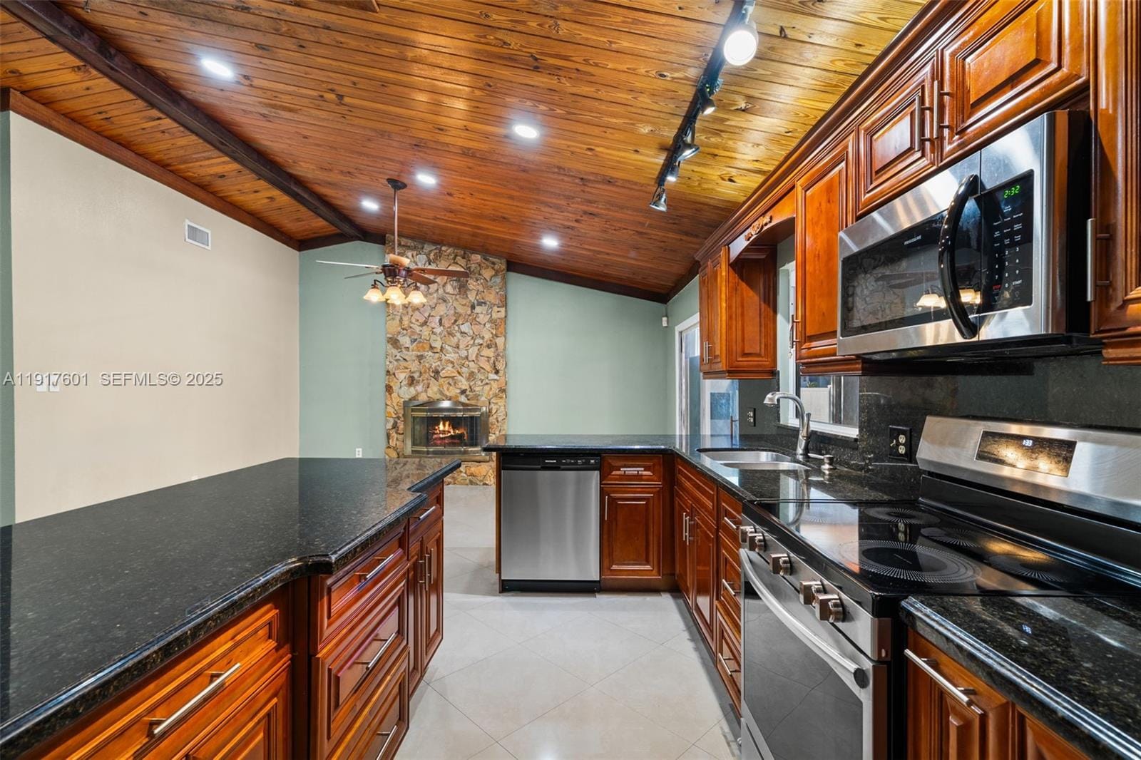 8920 NW 15th Street — photo 12
