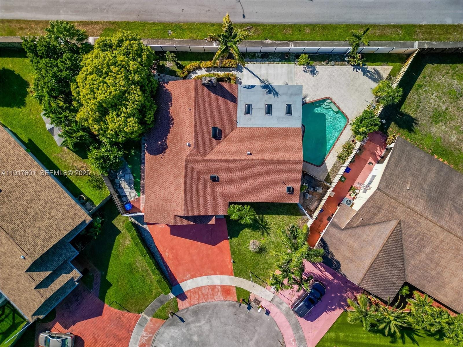 8920 NW 15th Street — photo 3