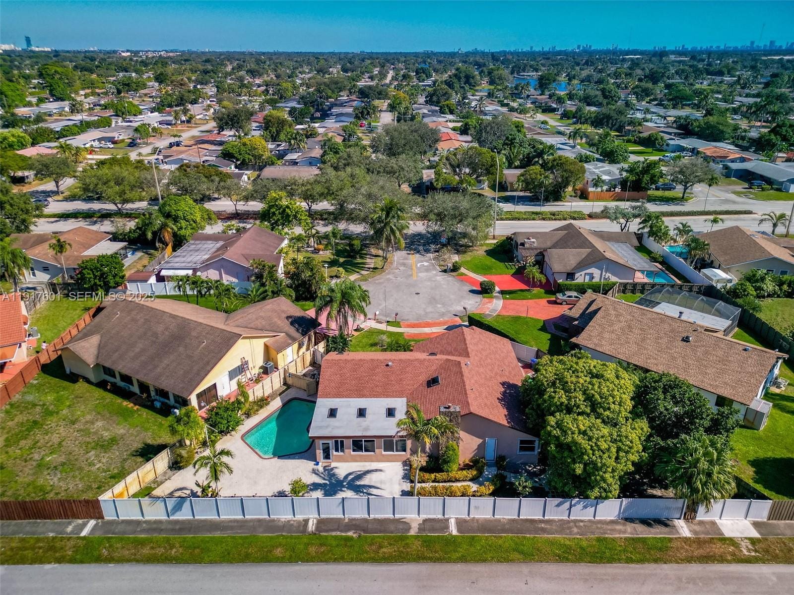 8920 NW 15th Street — photo 4