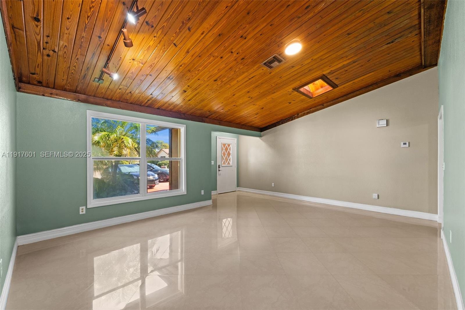 8920 NW 15th Street — photo 5
