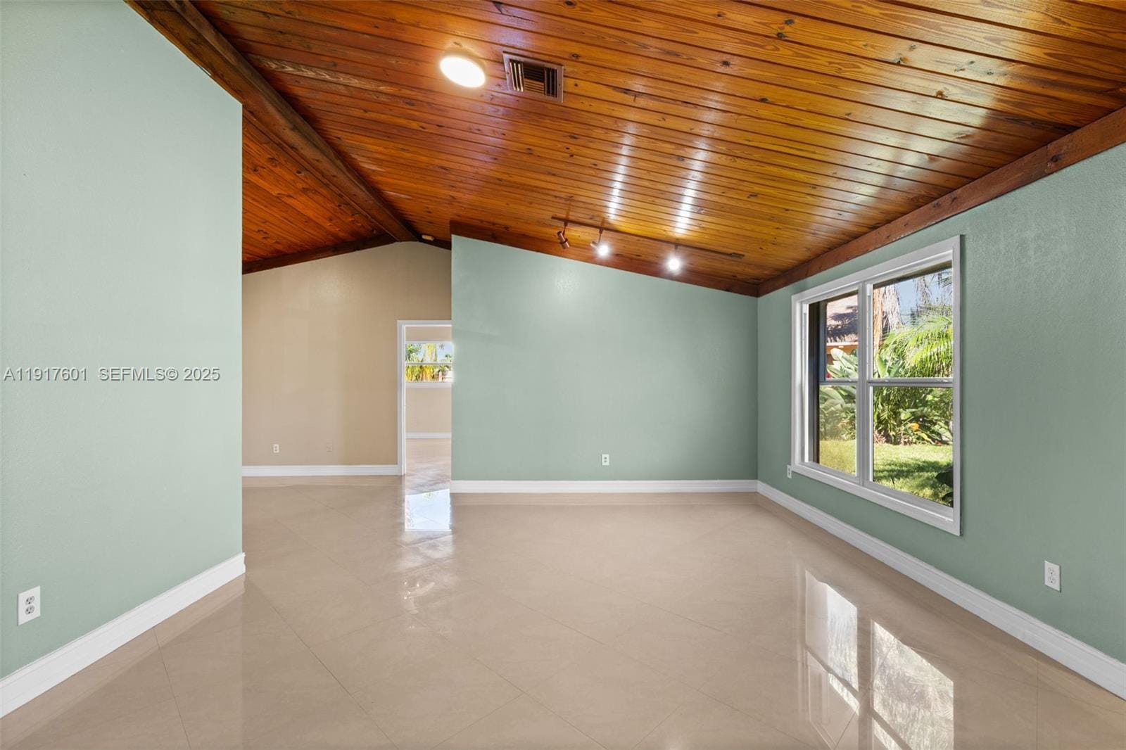 8920 NW 15th Street — photo 6