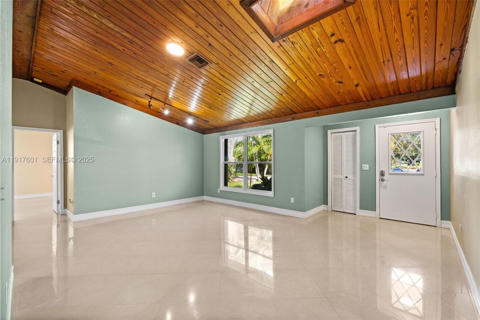 8920 NW 15th Street — photo 7