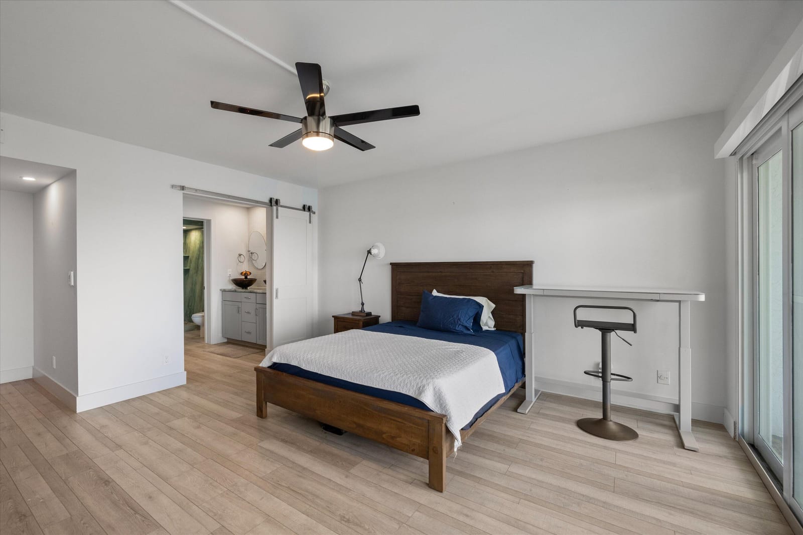 3040 Lake Shore Drive Ph 2, Riviera Beach, FL 33404 photo 12
