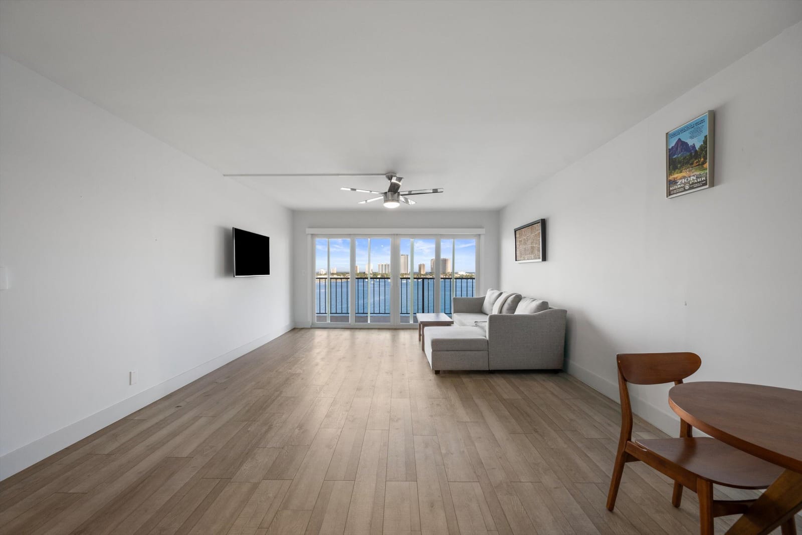 3040 Lake Shore Drive Ph 2, Riviera Beach, FL 33404 photo 3
