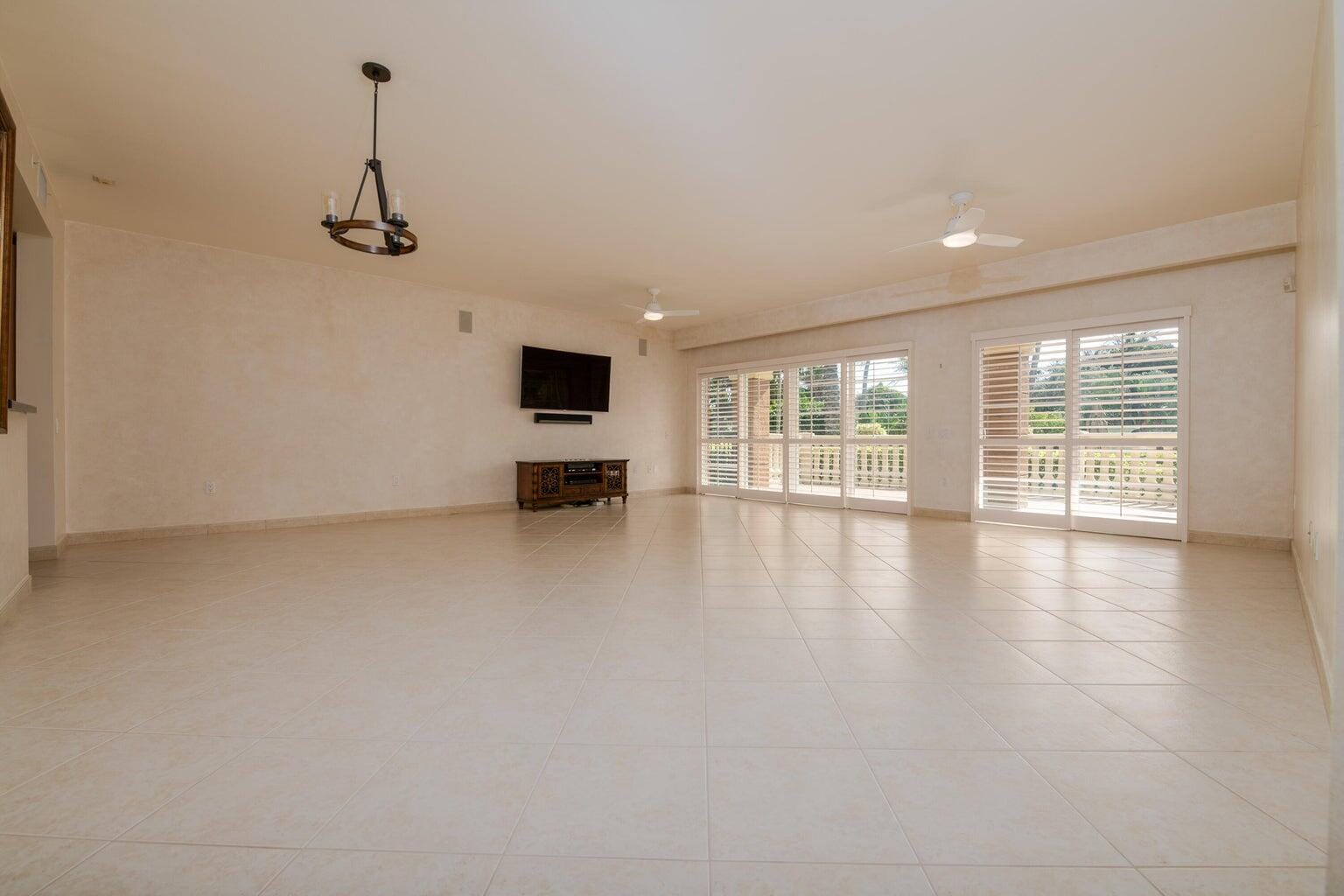 1228 Hillsboro Mile 103 — photo 7