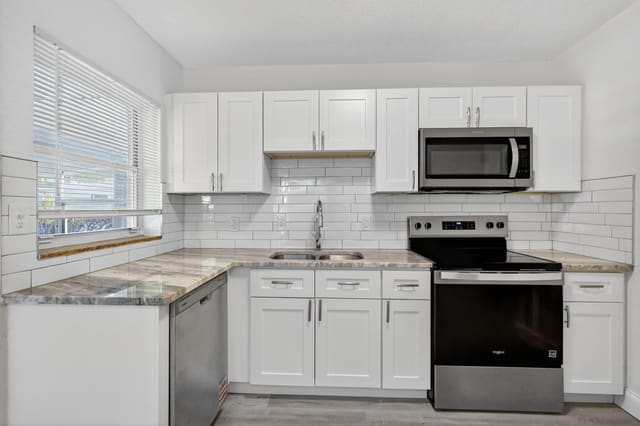 1941 Taft Street, sold in North Hollywood, Hollywood, FL
