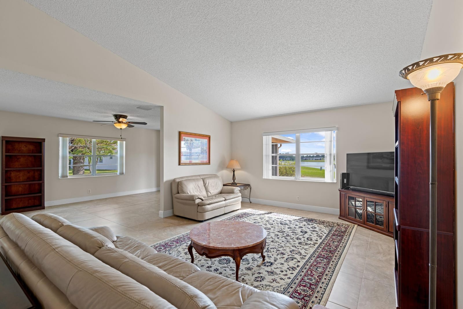 3832 Rowena Circle — photo 6
