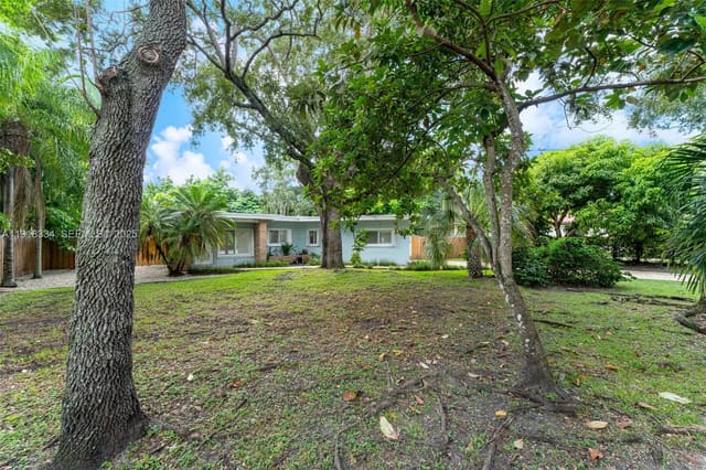 8318 SW 131st Street, Pinecrest, FL 33156