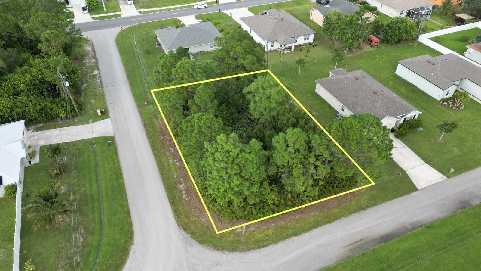 1281 SW Kapok Avenue, Port St. Lucie, FL 34953