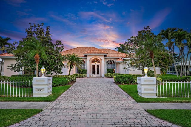 8157 SE Double Tree Drive, Hobe Sound, FL 33455
