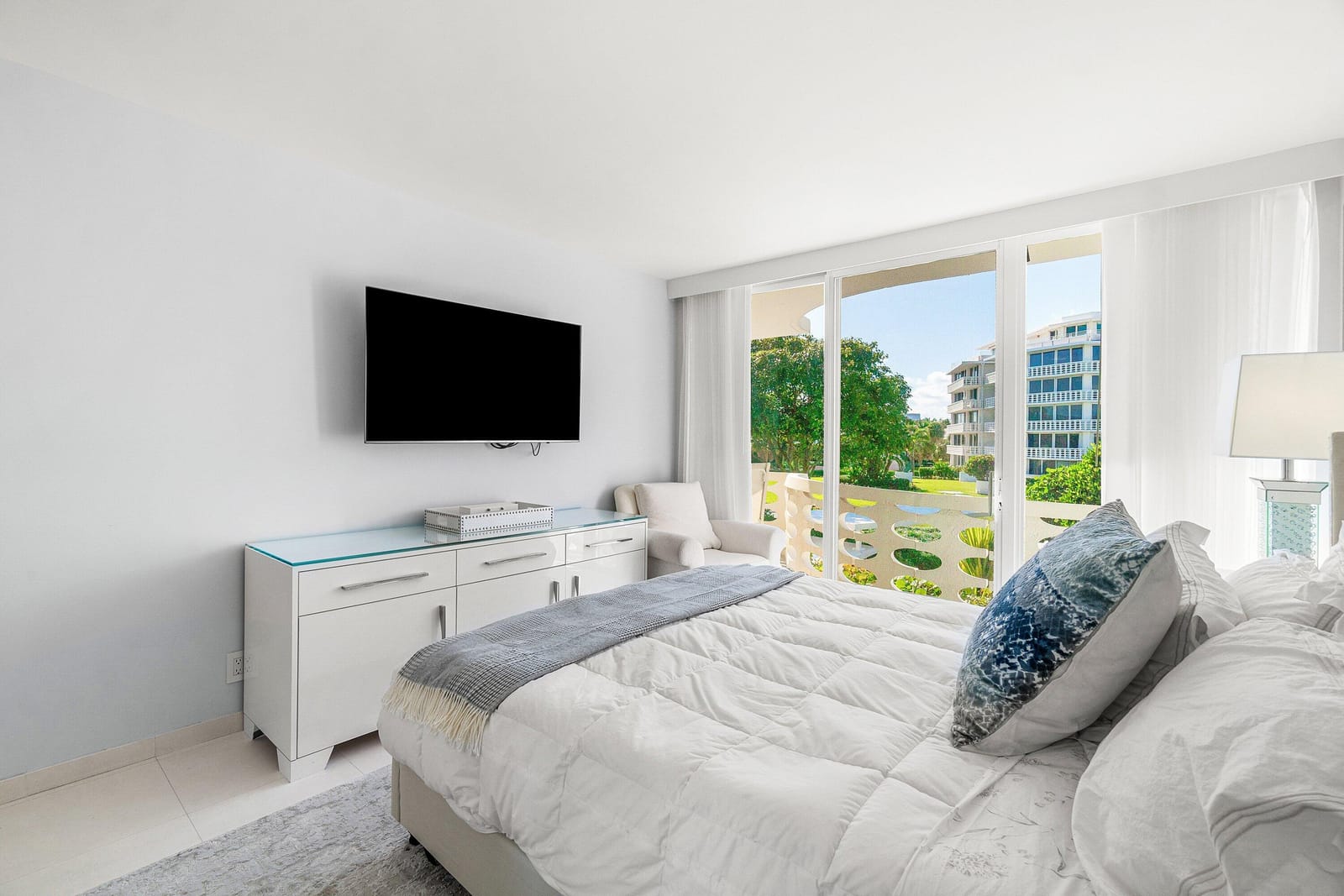 100 Sunrise Avenue 319, Palm Beach, FL 33480 photo 14