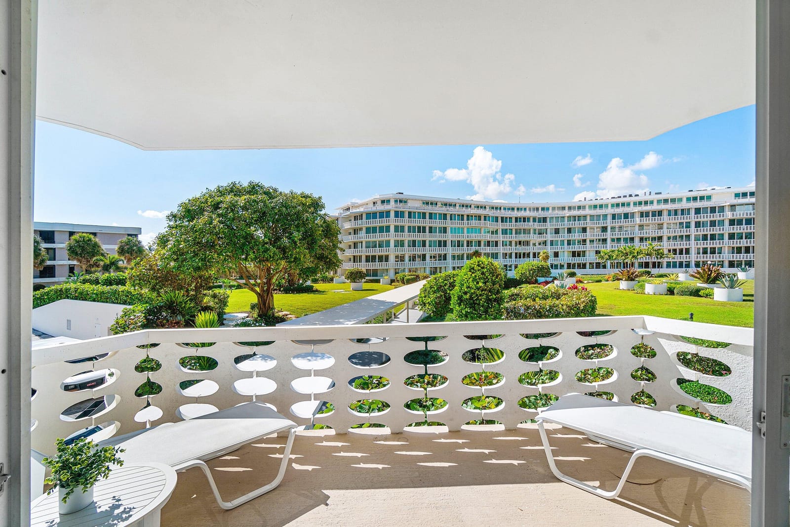 100 Sunrise Avenue 319, Palm Beach, FL 33480 photo 16