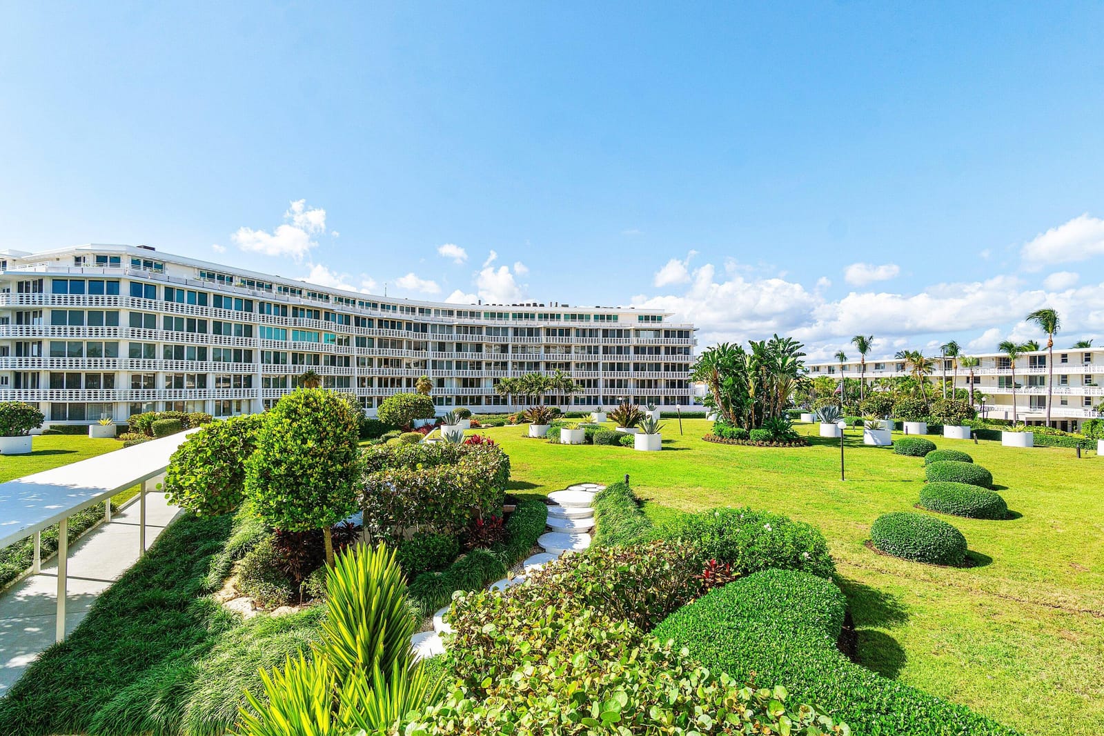 100 Sunrise Avenue 319, Palm Beach, FL 33480 photo 17
