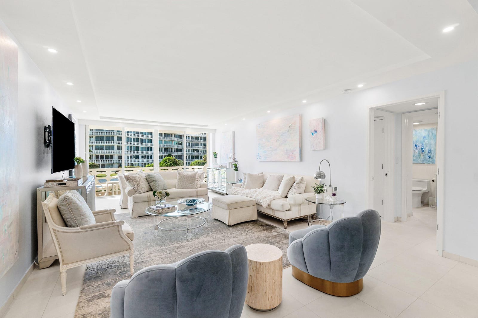 100 Sunrise Avenue 319, Palm Beach, FL 33480