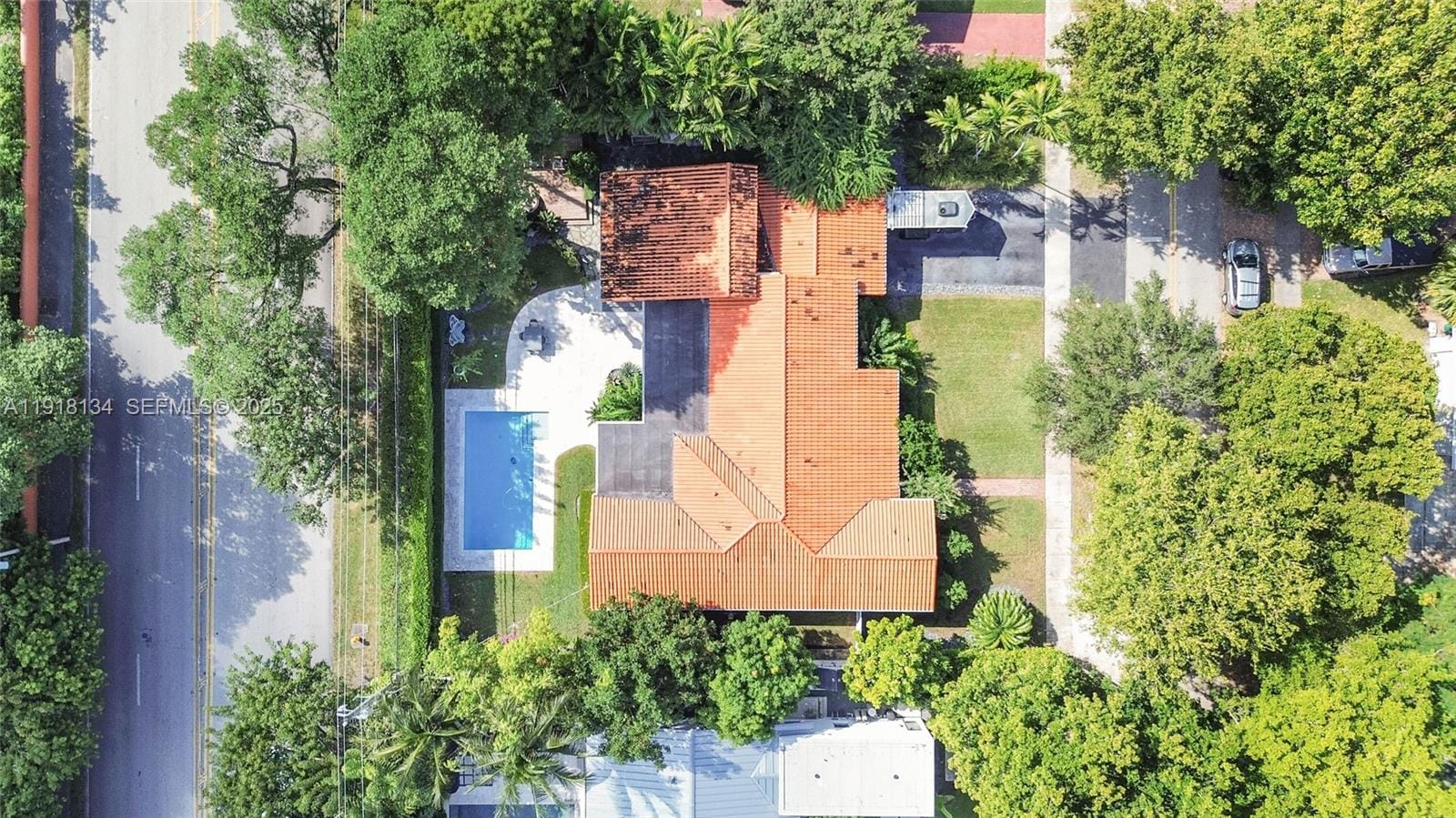 259 E Shore Drive, Miami, FL 33133 photo 3