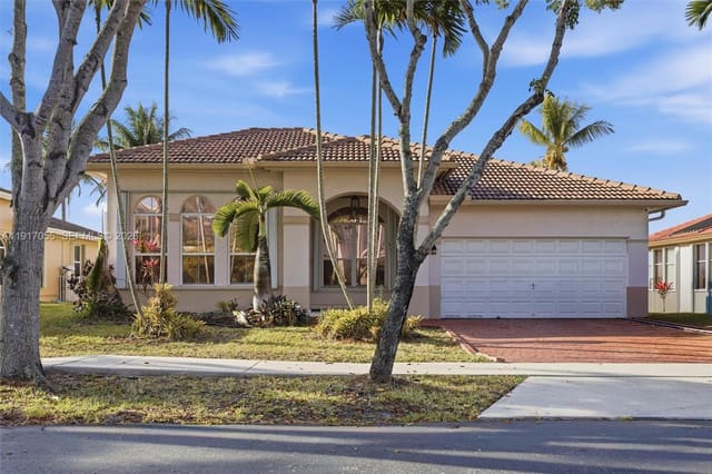 13166 SW 21st Street, sold in Pod 10 At Monarch Lakes, Miramar, FL