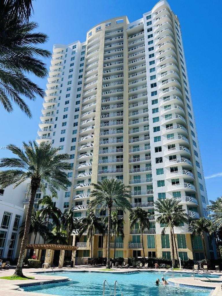 1745 E Hallandale Beach Boulevard 1807W — photo 2