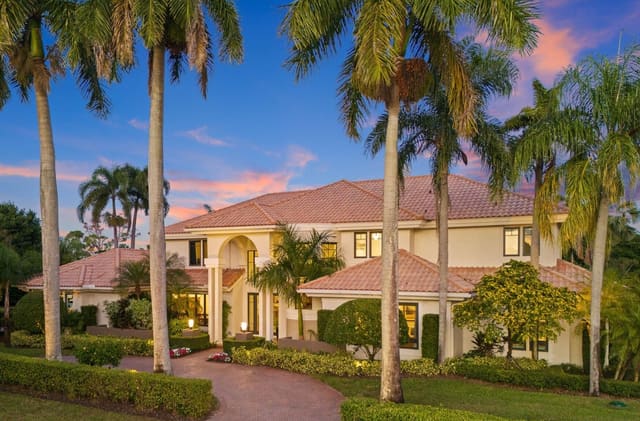10438 Prestwick Road, sold in Pine Tree Golf Club, Boynton Beach, FL