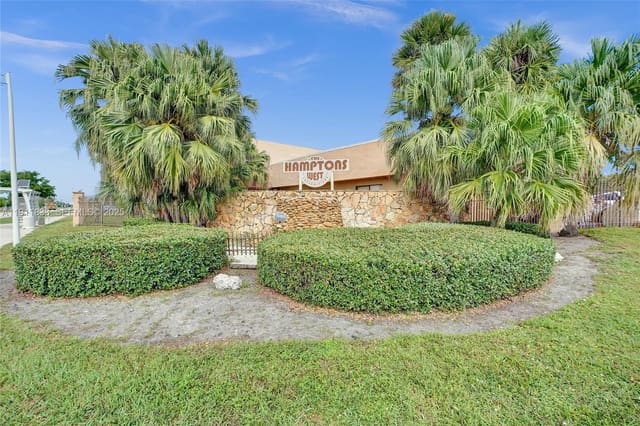8010 Hampton Boulevard 211, Barclay at Hamptons West, North Lauderdale, FL