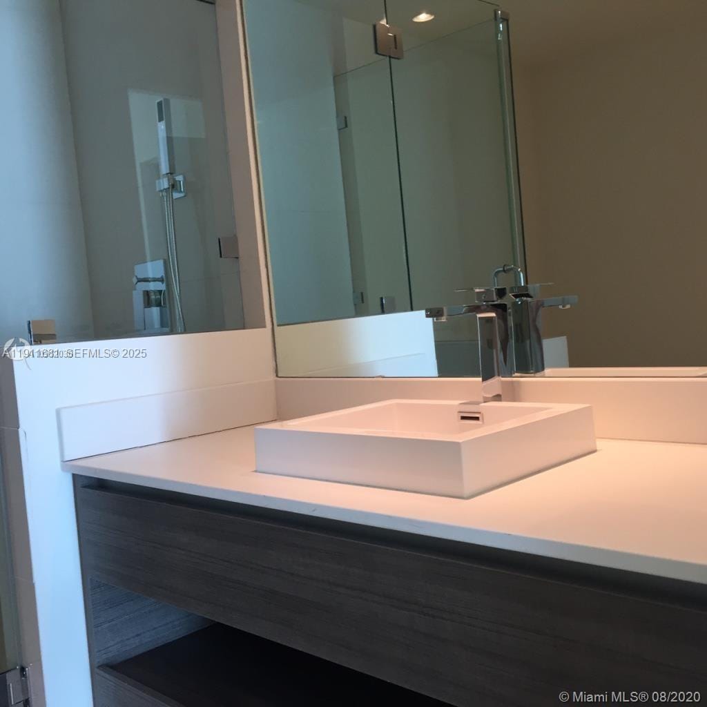 1100 S Miami Avenue 2911 — photo 4