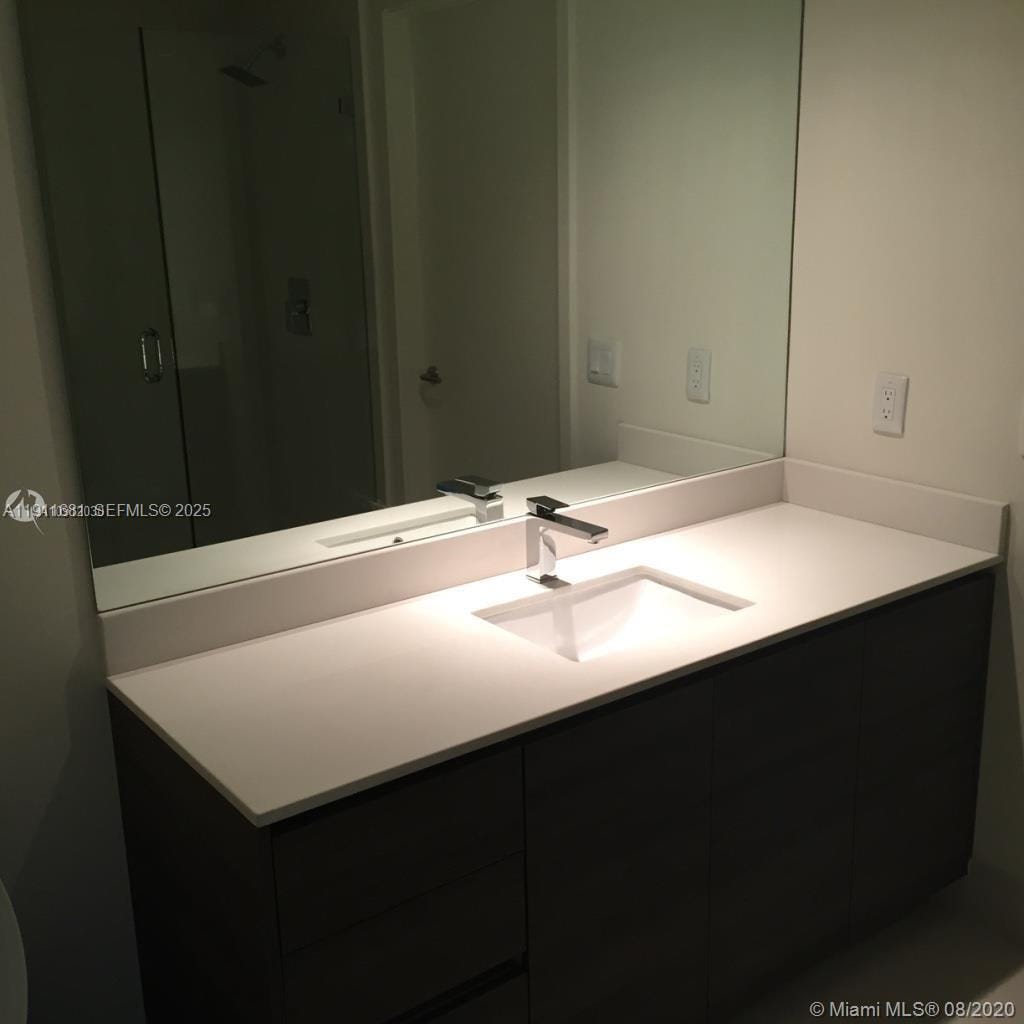 1100 S Miami Avenue 2911 — photo 8