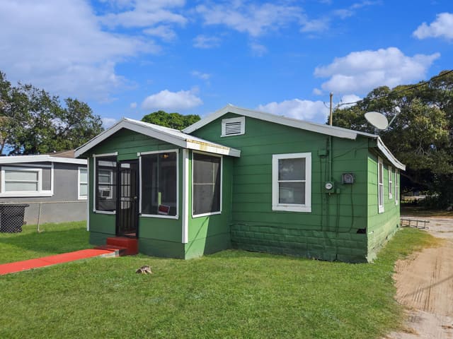 518 N 15th Street, Fort Pierce, FL 34950