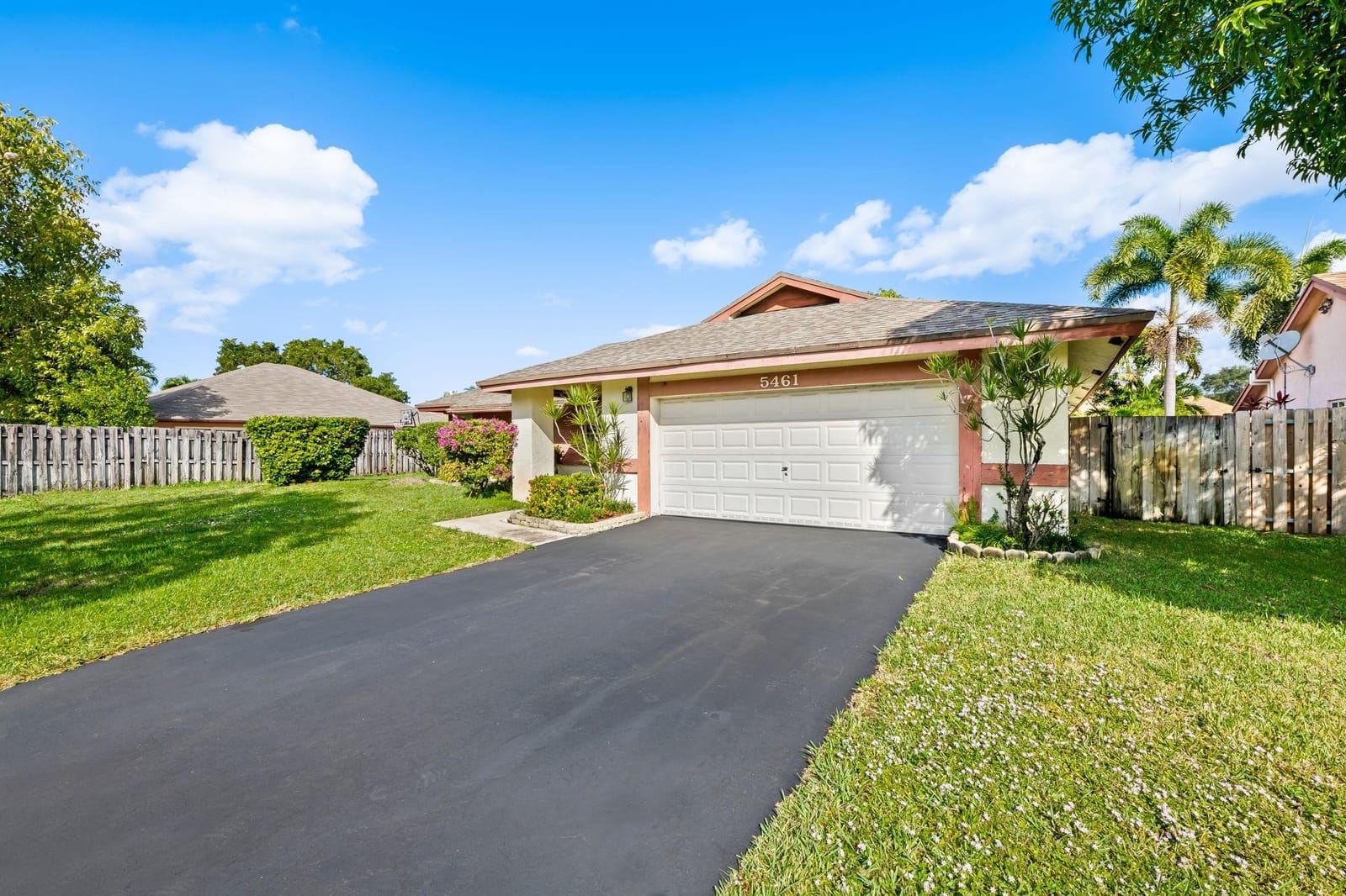 5461 NW 57th Street, Tamarac, FL 33319