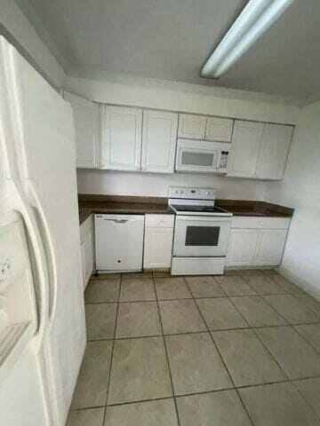 3104 Poolside Drive, Greenacres, FL 33463 photo 2