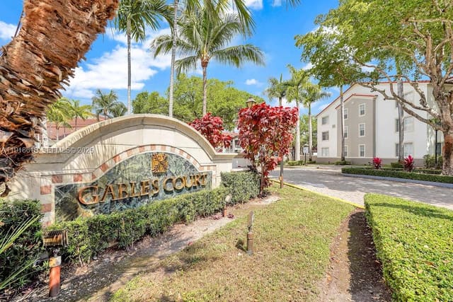 6801 SW 44th Street 101, sold in Gables Court Condo, Miami, FL
