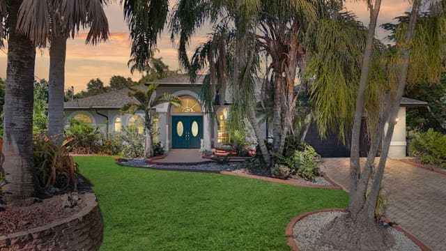 140 SW Mark Court, Port St. Lucie, FL 34953