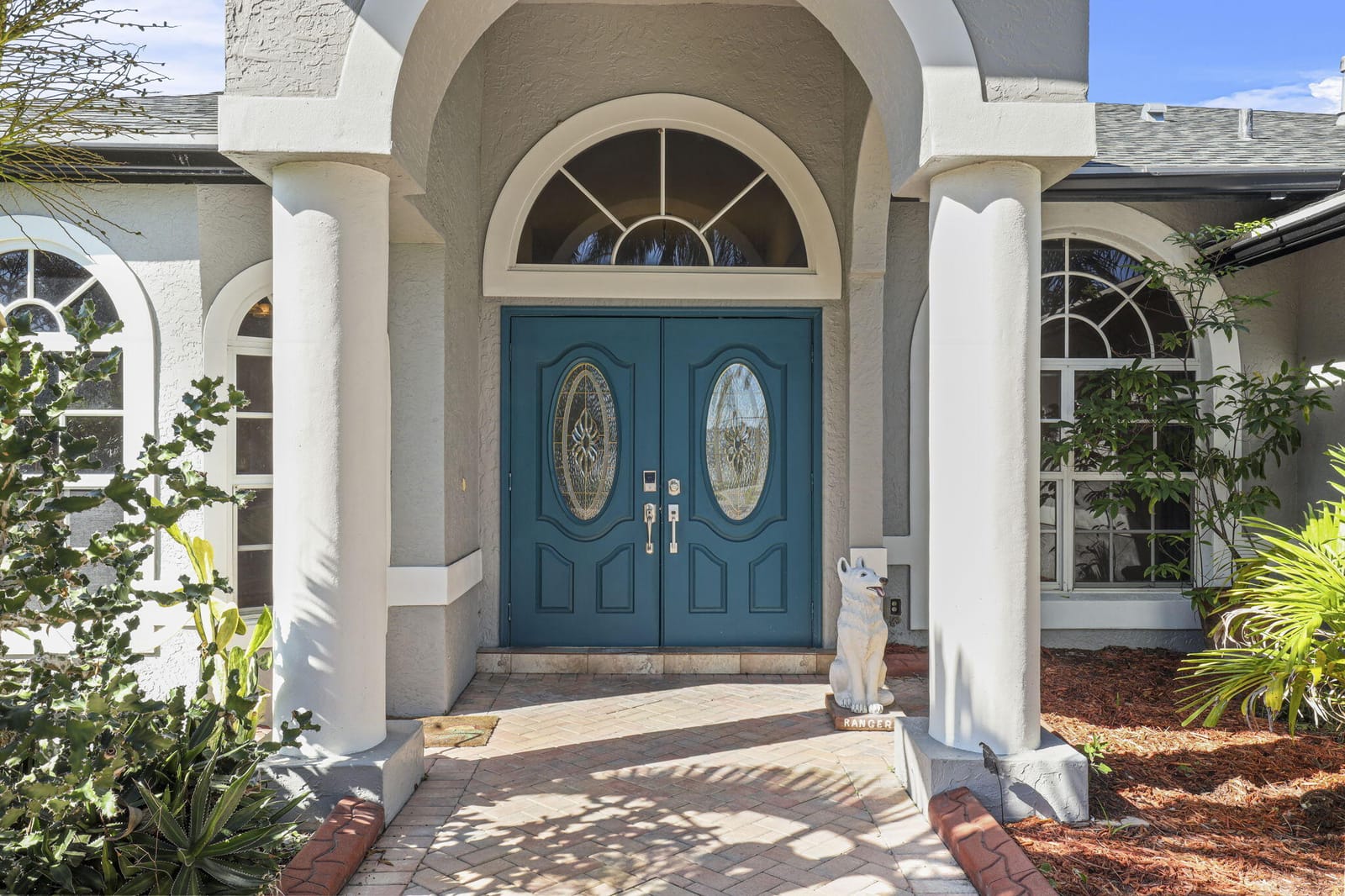 140 SW Mark Court — photo 4
