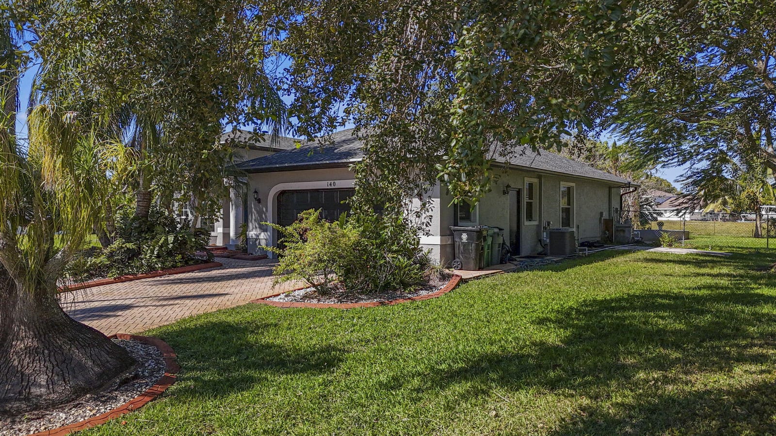 140 SW Mark Court — photo 9