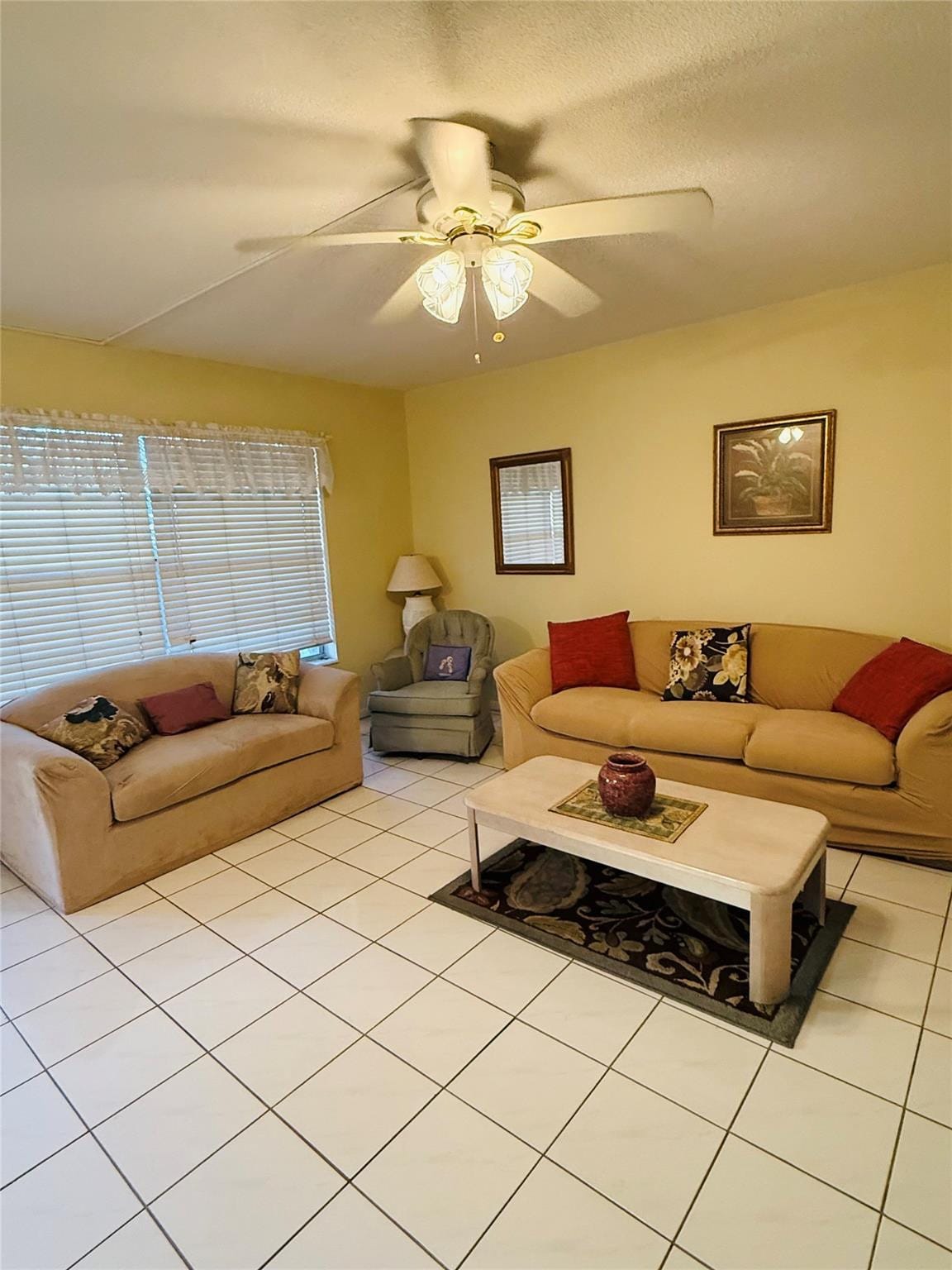 3081 NW 47th Terrace 206, Lauderdale Lakes, FL 33313