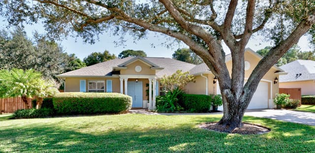 6770 49th Court, sold in Crystal Falls Of Vero, Vero Beach, FL
