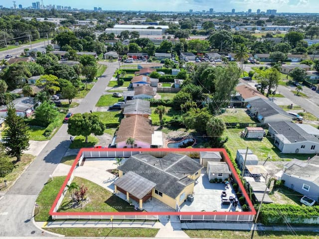 5713 Briarwood Street, sold in Mangonia Hills, Mangonia Park, FL